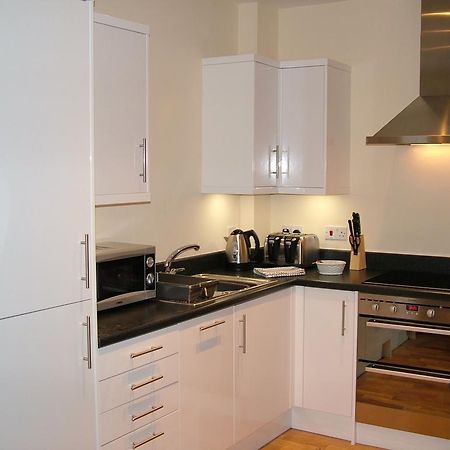 Stratford Apartment Ньюмаркет Экстерьер фото